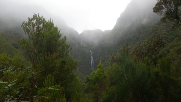 Randonnée PR6 Levada das 25 Fontes Lombo Do Doutor