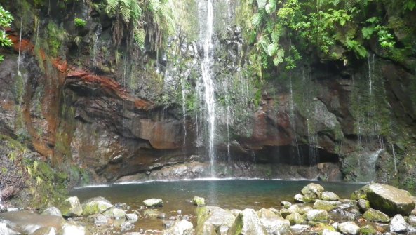 Randonnée PR6 Levada das 25 Fontes Lombo Do Doutor